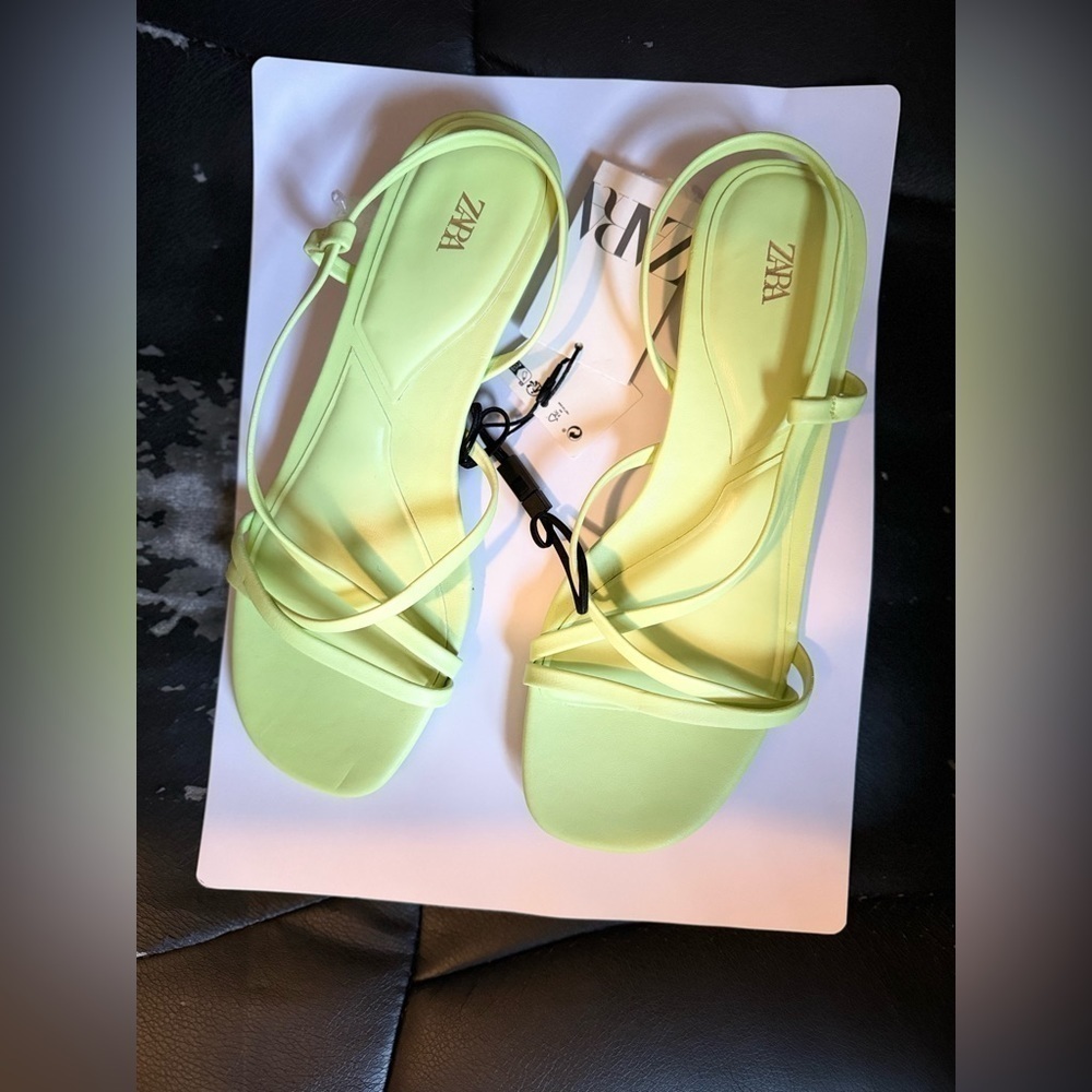 Zara neon green sandals size 37 nwt - Picture 3 of 9